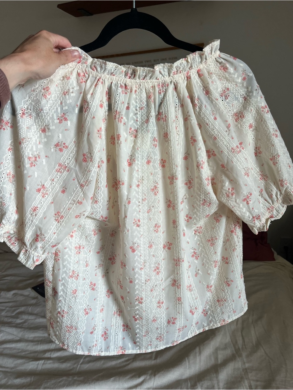 Easy Clothes Cream Pink Floral Eyelet Puff Sleeve Blouse S/M NWT - Picture 3 of 4